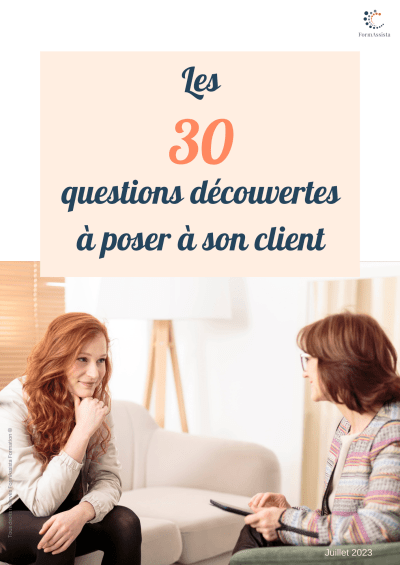 French cover page titled “Les 30 questions découvertes à poser à son client” showing two women talking.
